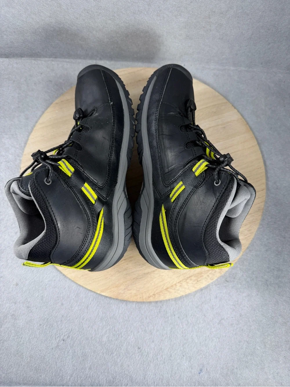 KEEN Circadia Mid Waterproof Hiking Boots Black Youth 7Y Fits Women 8.5